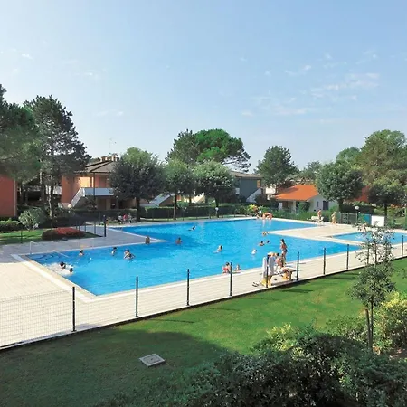 Apartment With Garden And Pool Access