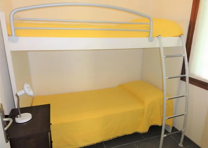 Apartment With Garden And Pool Access *