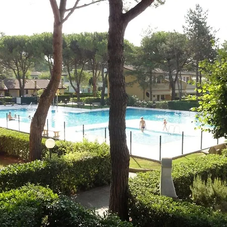 With Garden And Pool Access Apartment *